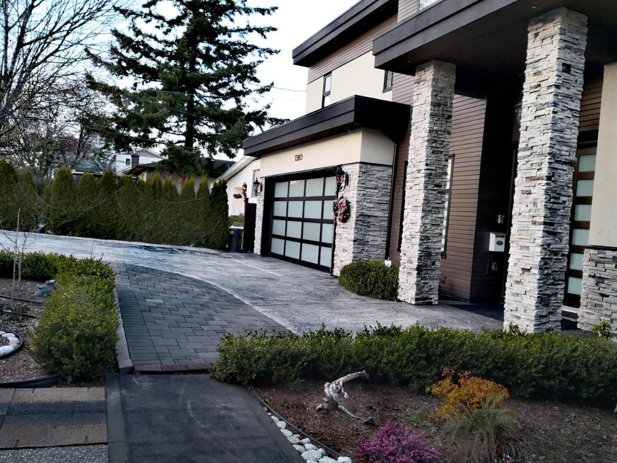 Delovely B&B White Rock Exterior photo